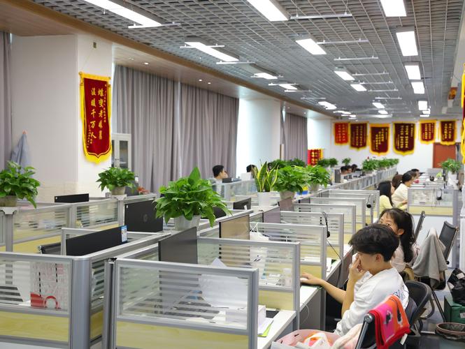 橋梁與港灣 江西幸云婚姻家庭心理咨詢與企業(yè)管理咨詢的融合之道